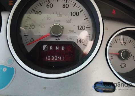 2010 Volkswagen Routan Sel z USA, uszkodzony, nr VIN 2V4RW5DX5AR199375